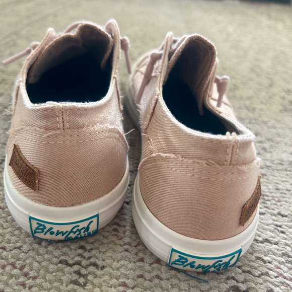 Blowfish Malibu Light Pink Canvas Sneakers - Picture 4 of 6